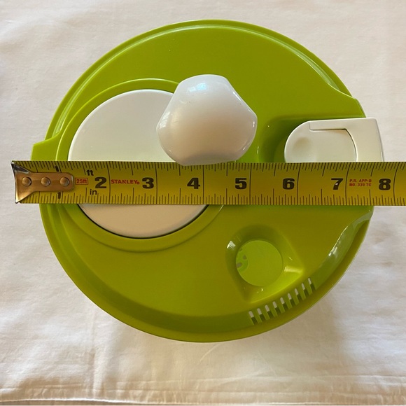 Salad Spinner - Picture 11 of 12